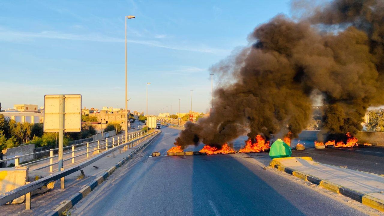 مديرية أمن طرابلس تعلن إعادة فتح الطرق المغلقة (فيديو+صور)