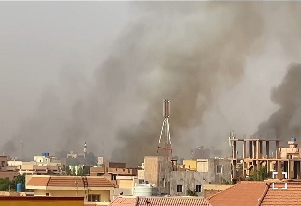 السودان.. العثور على جثث متحللة في صناديق بأم درمان والجيش يواصل تطهير الخرطوم (فيديوهات)