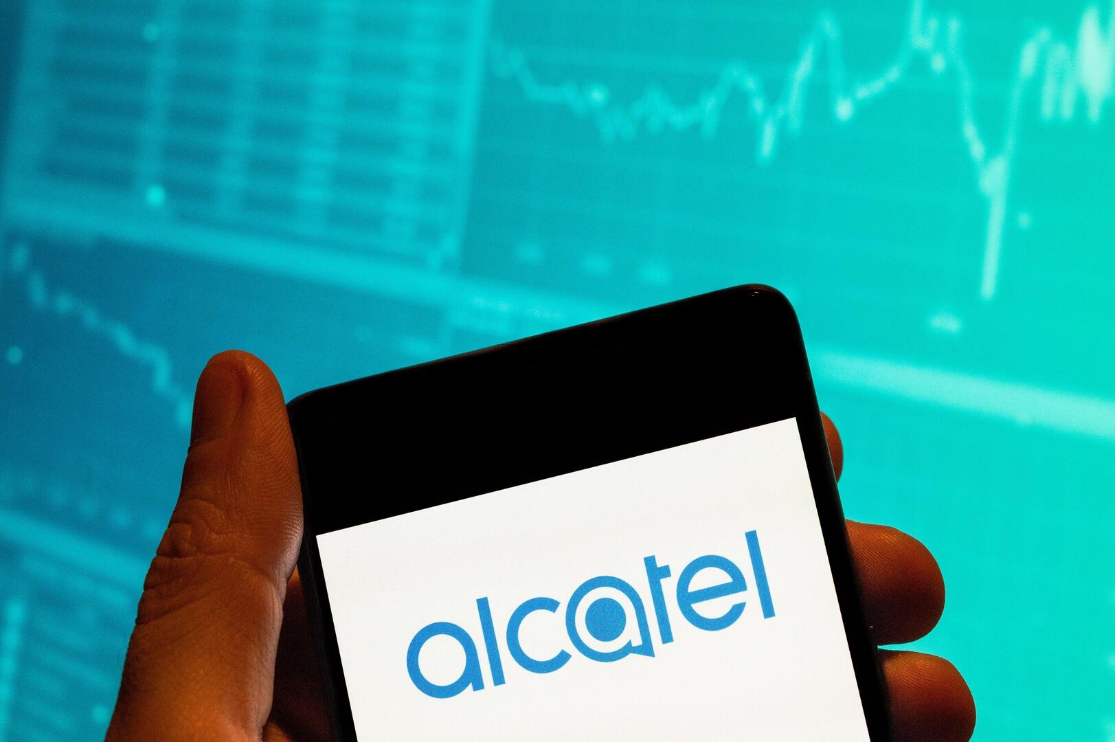 Alcatel تعود لعالم الأجهزة الذكية بهاتف منافس