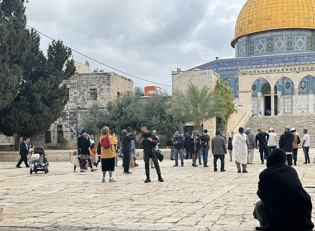 كبار حاخامات إسرائيل يدعون لأول مرة لعدم اقتحام المسجد الأقصى