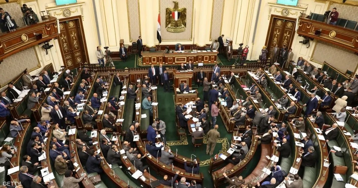 مصر.. سياسي بارز يفجر مفاجأة صادمة عن المال السياسي في الانتخابات