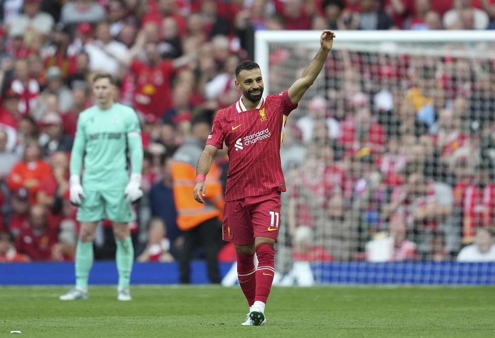 صلاح يصنع أفراح ليفربول تحت أنظار ضيف الشرف كلوب (فيديو)