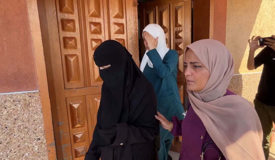 شيخ الأزهر يندد.. رسالة مؤثرة لطبيبة غزة المكلومة