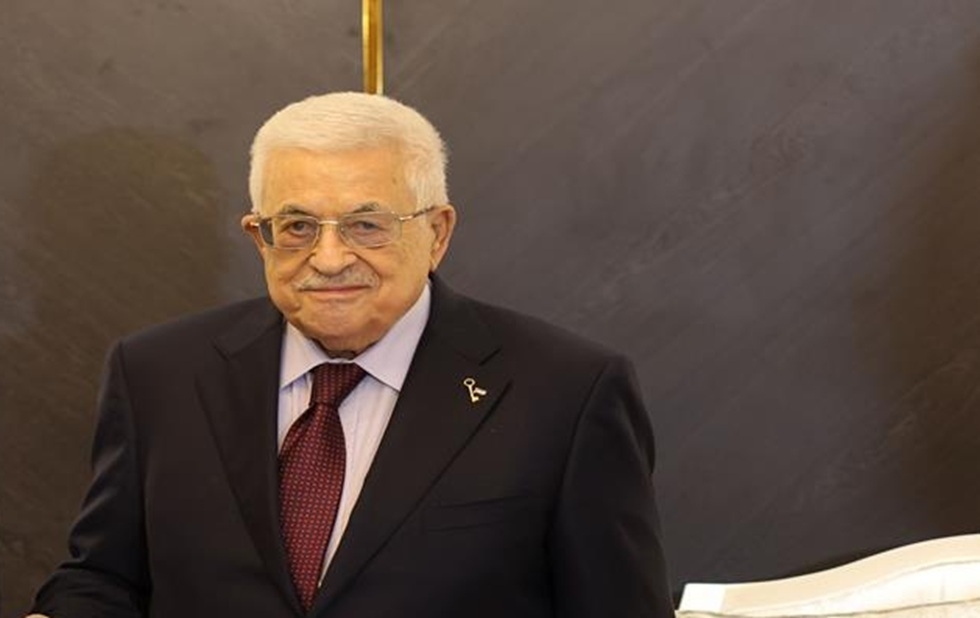 عباس: يجب تسليم الرهائن لوقف هدر الدم وعلى حماس التخلي عن حكم قطاع غزة الذي استولت عليه بالقوة