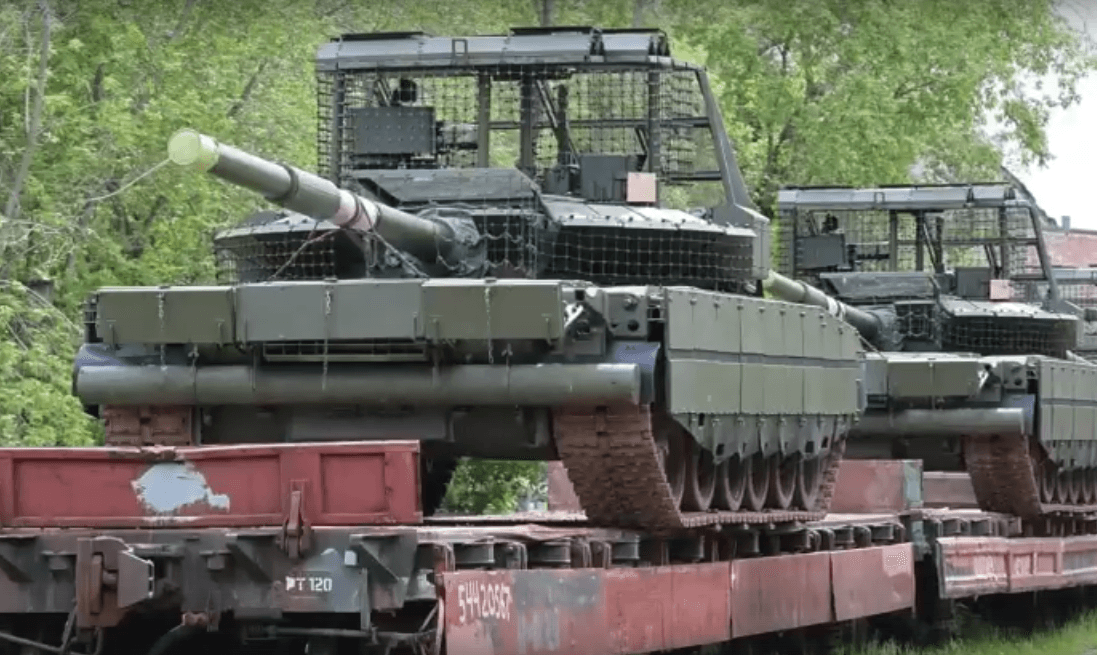 الجيش الروسي يحصل على دفعة من دبابات T-80BVM المعدّلة