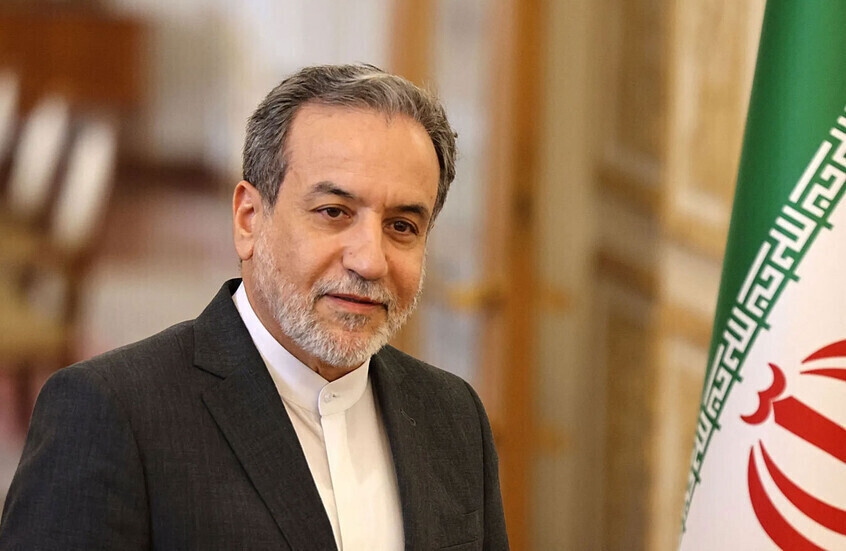 عراقجي: طهران تواصل محادثاتها مع الدول الأوروبية الثلاث بشأن الملف النووي الإيراني