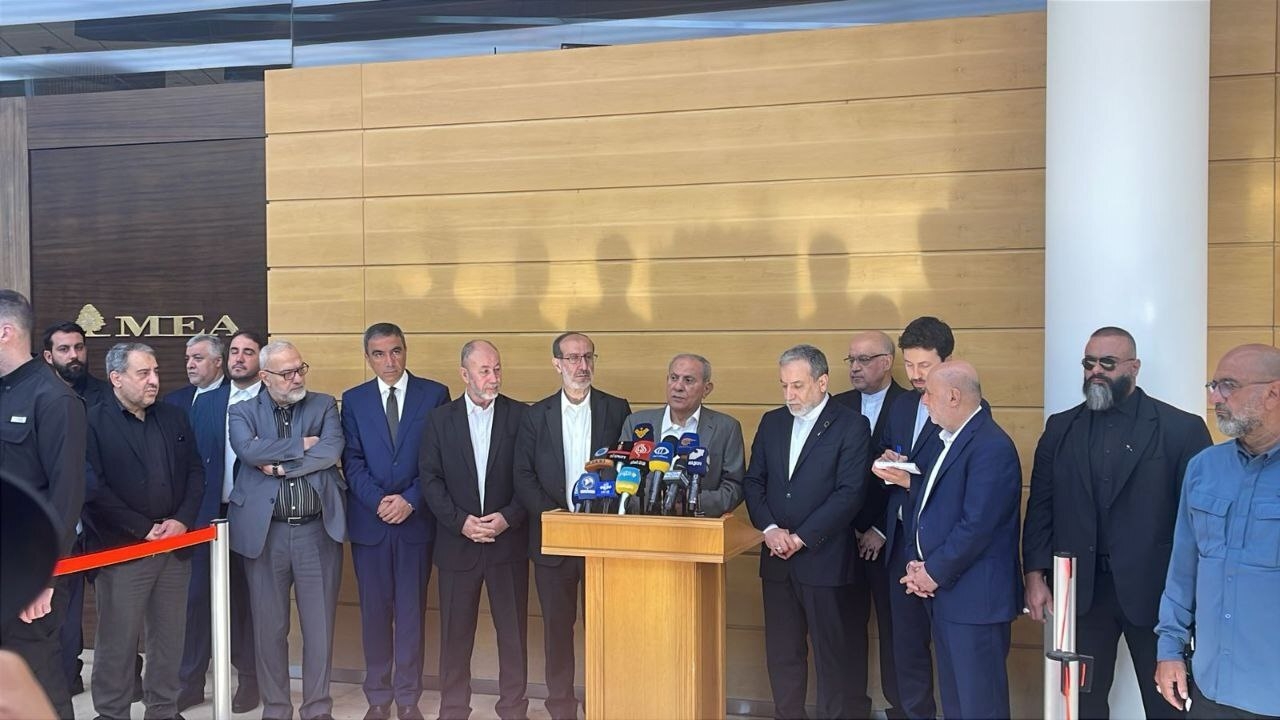 وزير الخارجية الإيراني من بيروت: نحترم شؤون لبنان الداخلية ولا نتدخل فيها