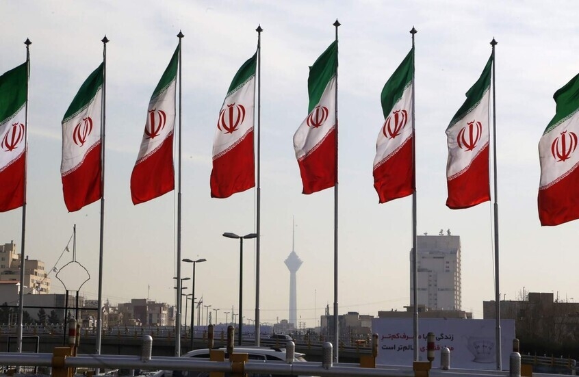 طهران تندد بمنع الولايات المتحدة دخول الإيرانيين