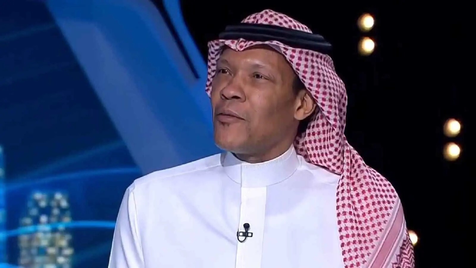 "أعترف أني أفشل حارس".. تصريحات مثيرة من أسطورة الهلال السعودي (فيديو)