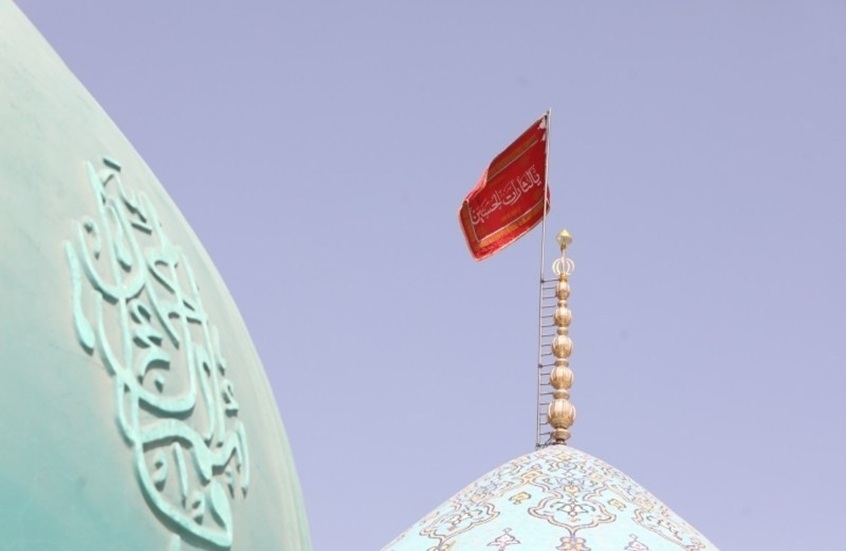 رفع العلم الأحمر.. الإيرانيون يطالبون بالثأر من إسرائيل (صور)