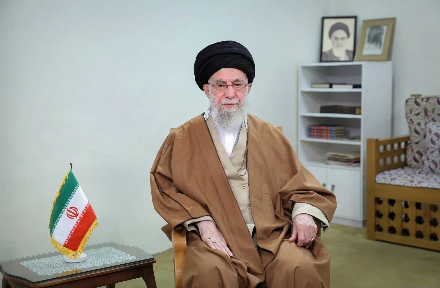 إيران.. خامنئي يجري تعيينات سريعة في قيادات الجيش والحرس الثوري و"خاتم الأنبياء"