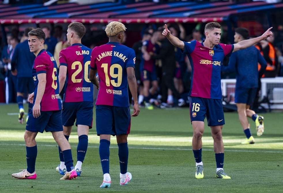 عرض سعودي مغر لنجم برشلوني شاب