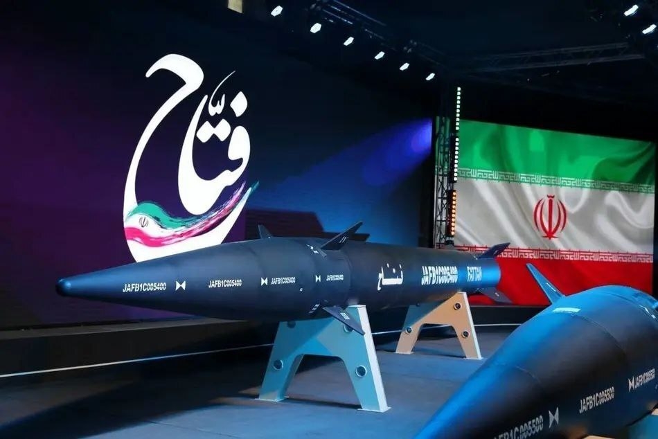 صاروخ "فتاح".. رسالة إيرانية تفوق سرعة الصوت تهز إسرائيل