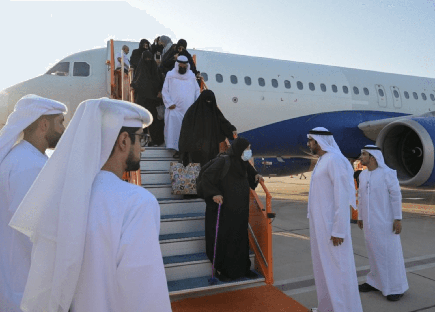 الإمارات تجلي مواطنيها والمقيمين المتواجدين في الجمهورية الإسلامية الإيرانية