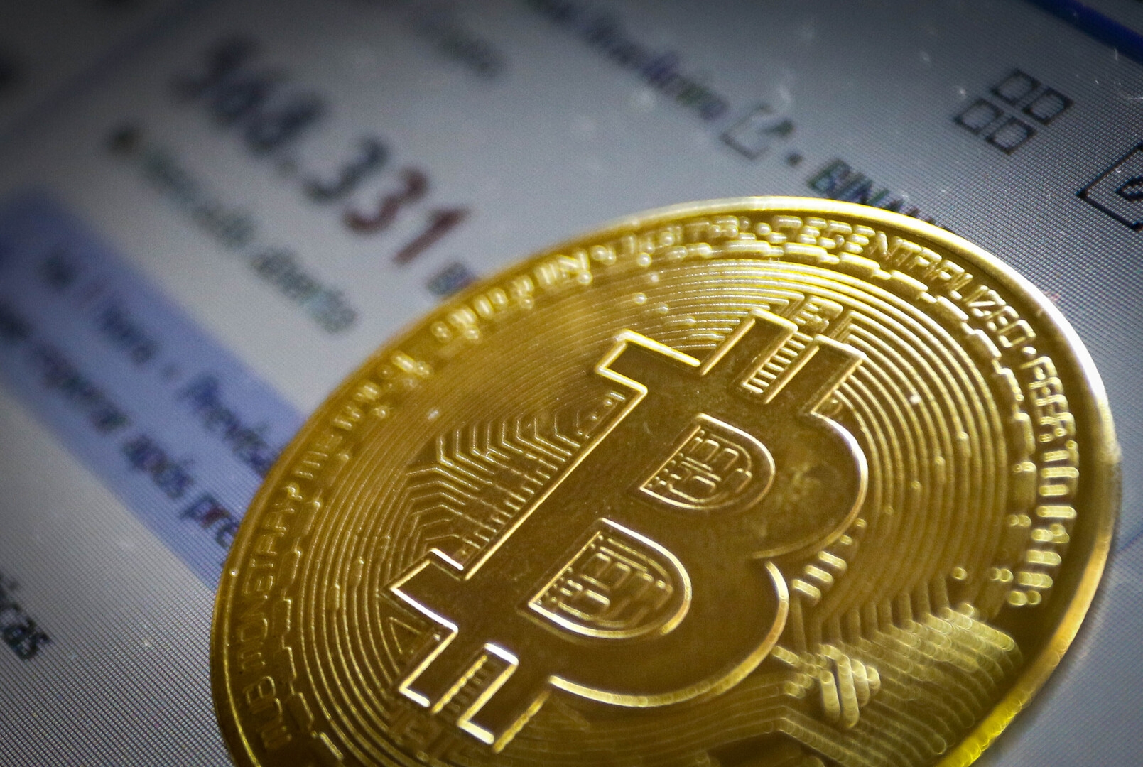 رجل أعمال روسي يكشف: تكلفة تعدين "البيتكوين" في روسيا.. ويتوقع صعودها إلى 150 ألف دولار