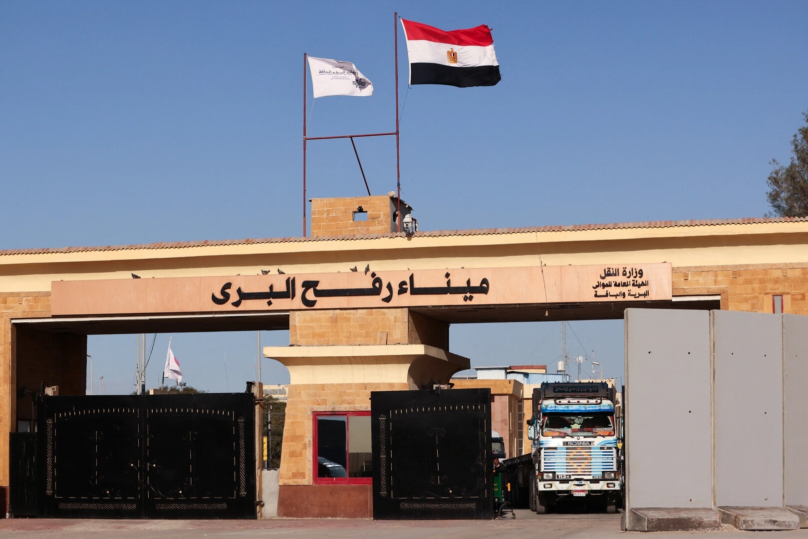 التليفزيون الإسرائيلي: مصر وقطر تعدان مقترحات جديدة لوقف القتال في غزة