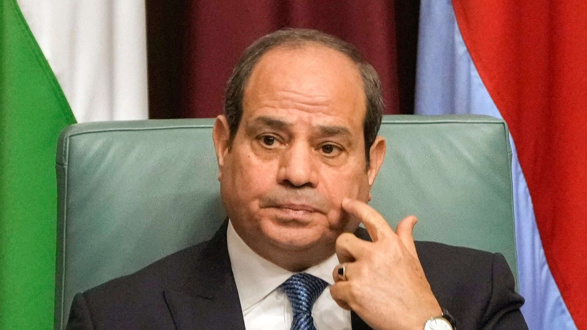 السيسي يؤكد للرئيس الإيراني رفض مصر الهجوم الصاروخي على قطر