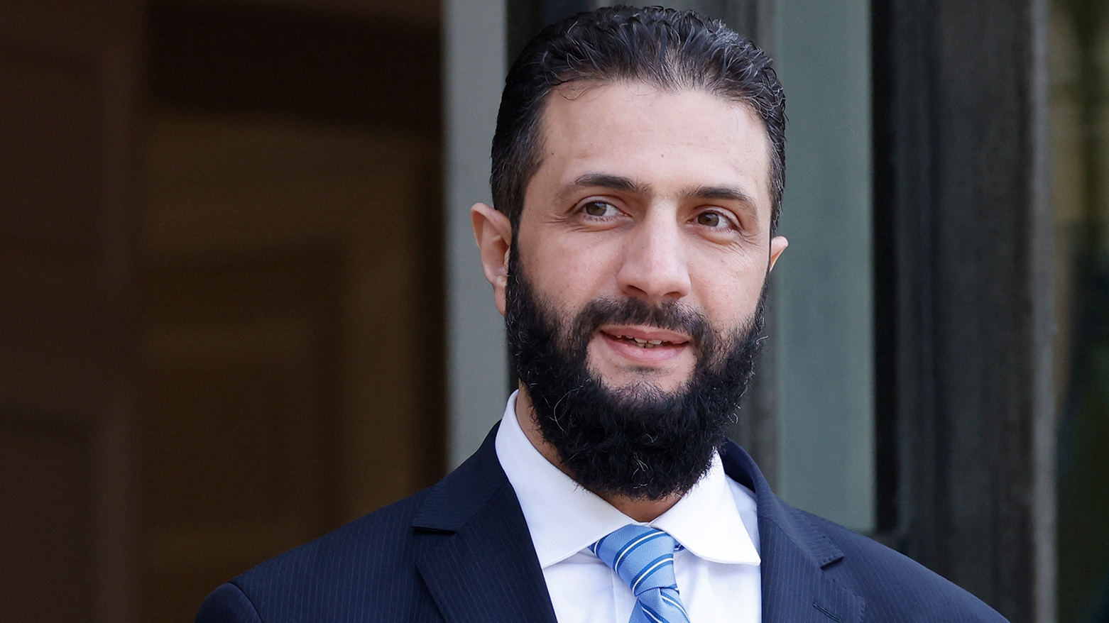 تصريح ناري يشعل السوشيال ميديا.. ماذا قال الشرع عن معاملة الأسد لأبناء منطقته؟ (فيديو)