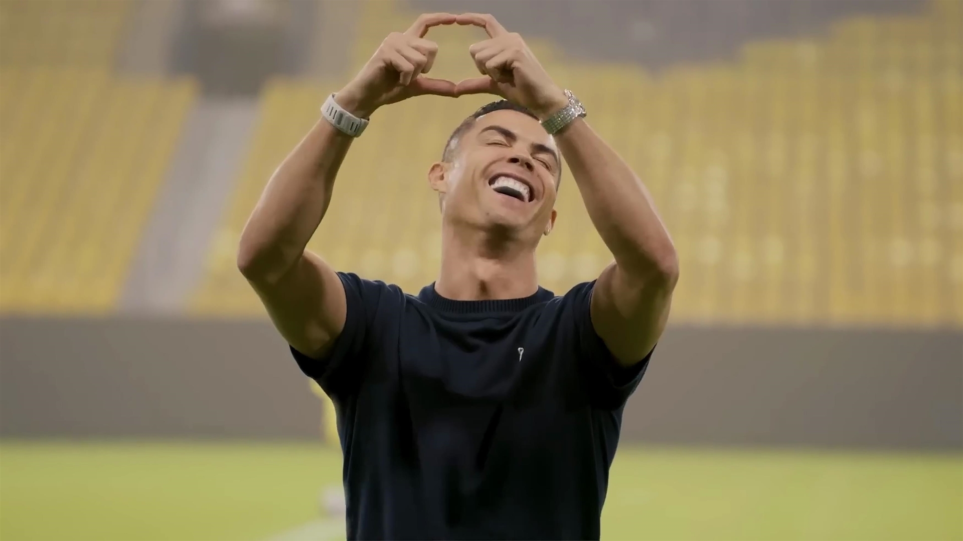 مزايا غير مسبوقة بـ"ملايين اليوروهات".. هل أصبح رونالدو شريكا في نادي النصر؟!