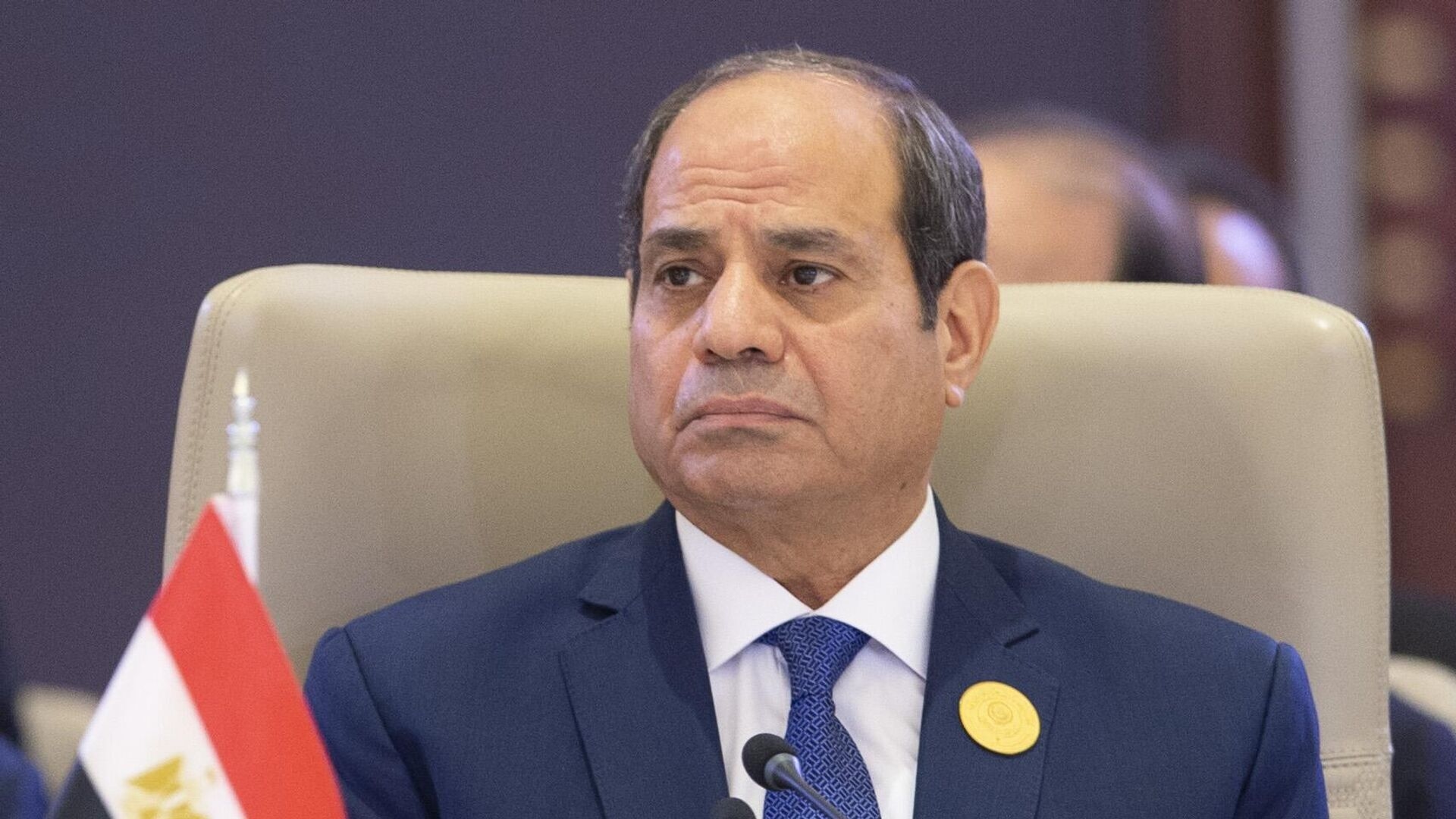 "تهدد دورها الإقليمي".. تقرير أمريكي ينتقد القاهرة