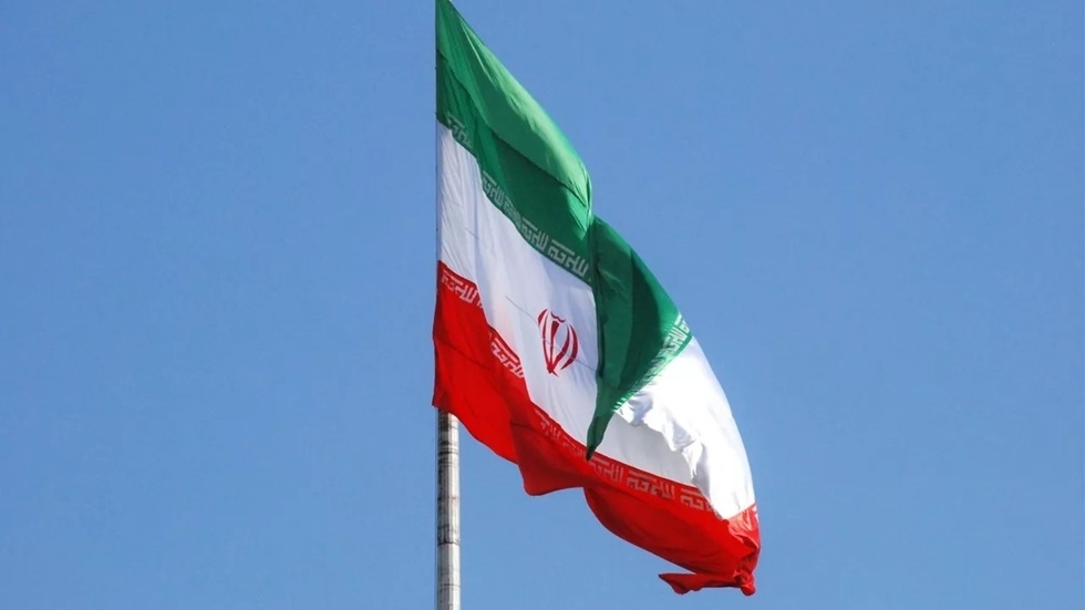 قرار إيراني جديد عن تعليق الرحلات الجوية شمال وغرب وجنوب البلاد