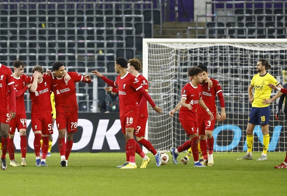 رد الجميل.. ليفربول يبرم صفقة مع باير ليفركوزن لتعويض خسارته لأغلى لاعب في تاريخه