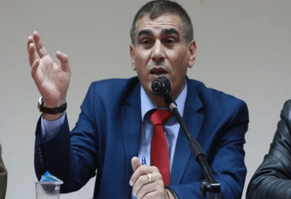 الجيش الإسرائيلي يعتقل الصحفي ناصر اللحام بعد اقتحام منزله في بيت لحم وتحطيم محتوياته