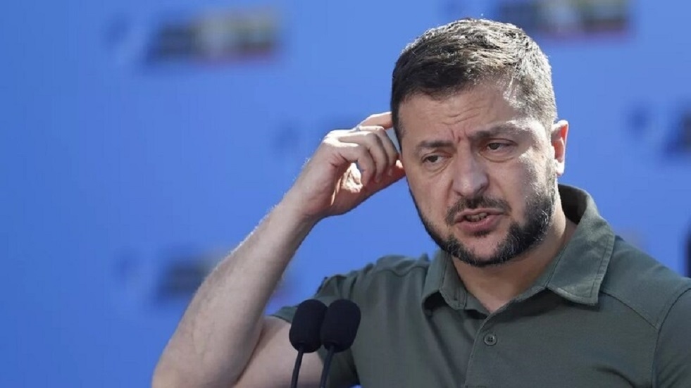 معلمة زيلينسكي في المدرسة تكشف سبب عدم معرفته بمذبحة فولين