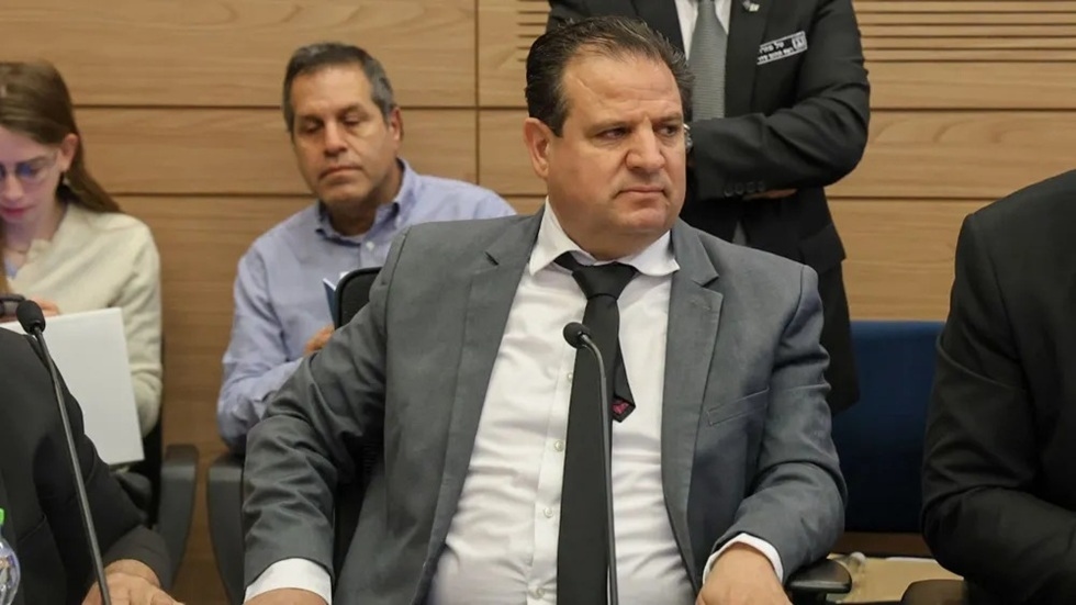 الكنيست الإسرائيلي يفشل في عزل النائب العربي أيمن عودة