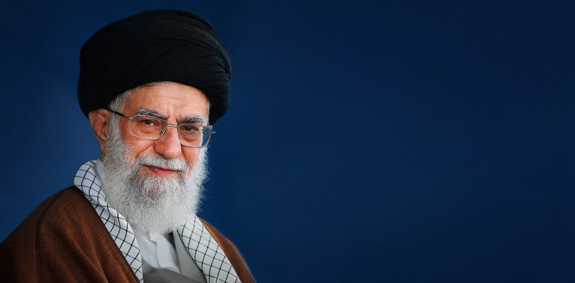"نراكم.. نسمعكم.. نعرف عنكم كل شيء".. خامنئي يرد على رسالة وزير الدفاع الإسرائيلي السابق يوآف غالانت