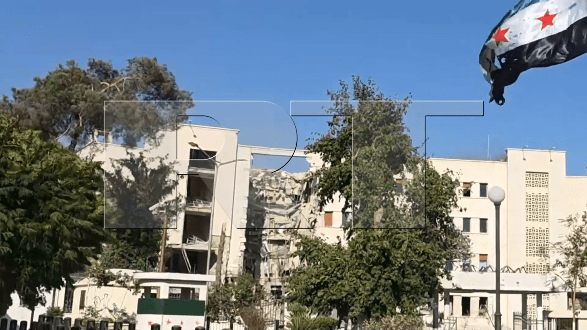 لقطات خاصة لـ RT توثق أضرارا في مبنى هيئة الأركان بدمشق بعد القصف الإسرائيلي