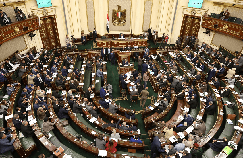 مصر.. زعيم حزب اشتراكي يهاجم نظام الانتخابات: النجاح لمن يدفع أكثر