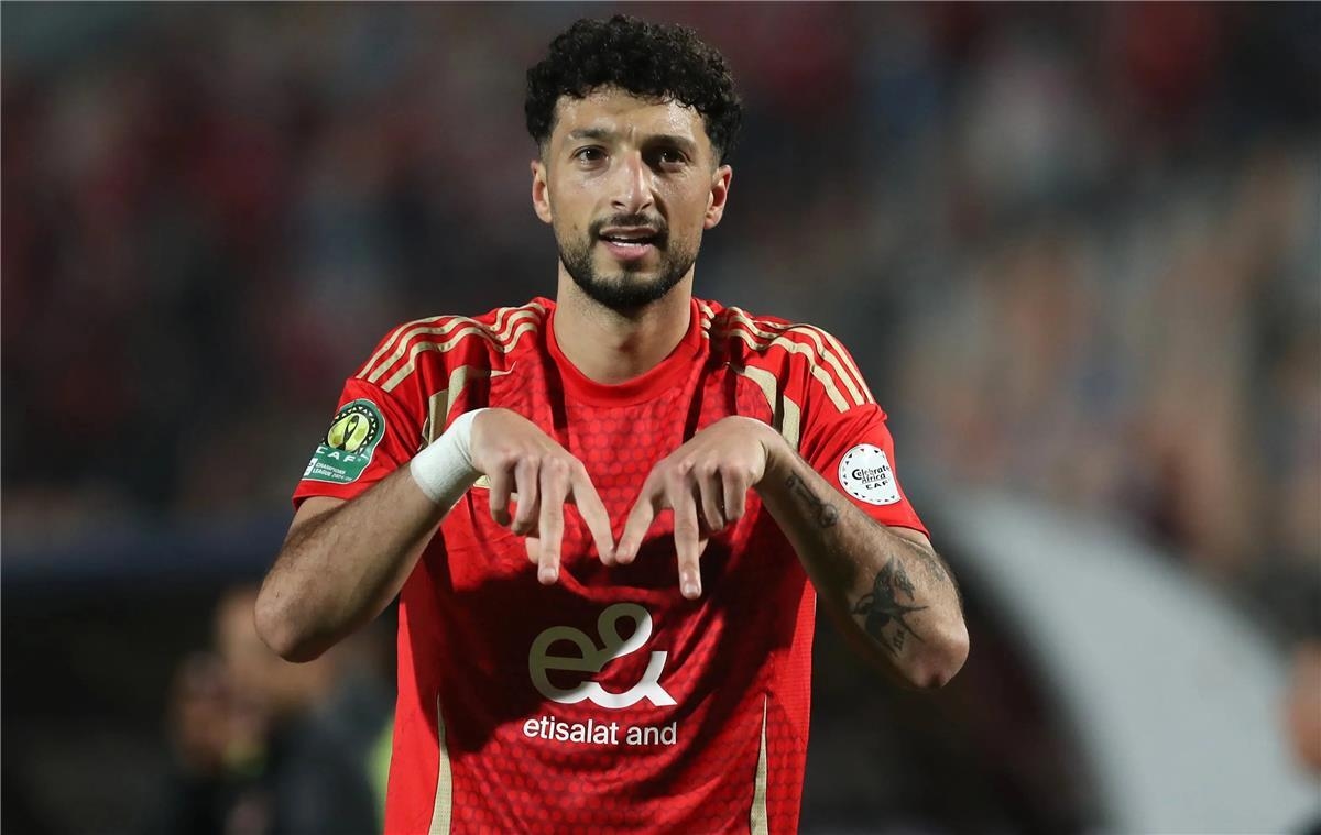 "بعد تمرده".. تطورات حاسمة في أزمة وسام أبو علي مع الأهلي المصري
