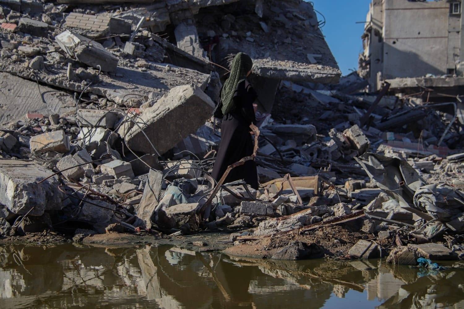 "هآرتس": خان يونس مسحت بالكامل و70% من مباني غزة لم تعد صالحة للسكن (صورة)