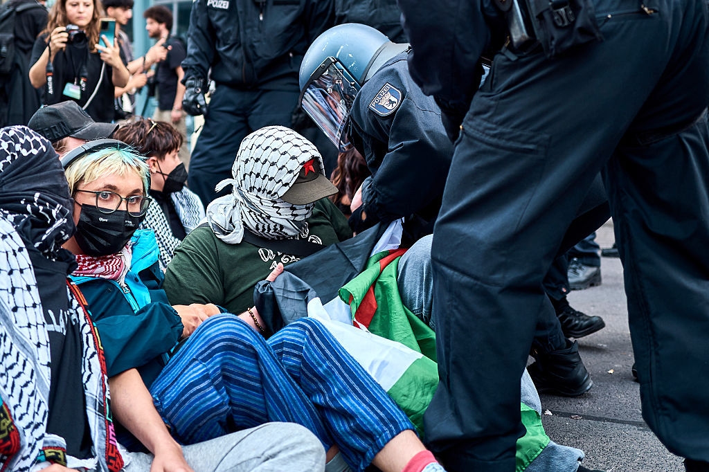 حركات احتجاجية في مدن أوروبية دعما لغزة وتنديدا بالمجاعة (فيديوهات)