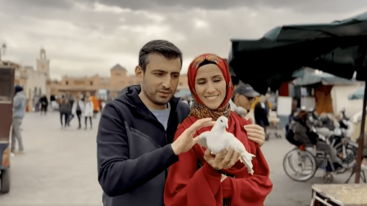 صهر أردوغان يطلق منصة تواصل اجتماعي جديدة.. ويرحب بانضمام زوجته برسالة رومانسية