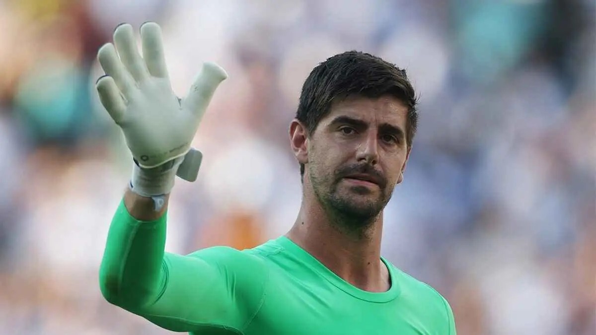 بعد اهتمام الدوري السعودي.. كورتوا يحسم موقفه مع ريال مدريد