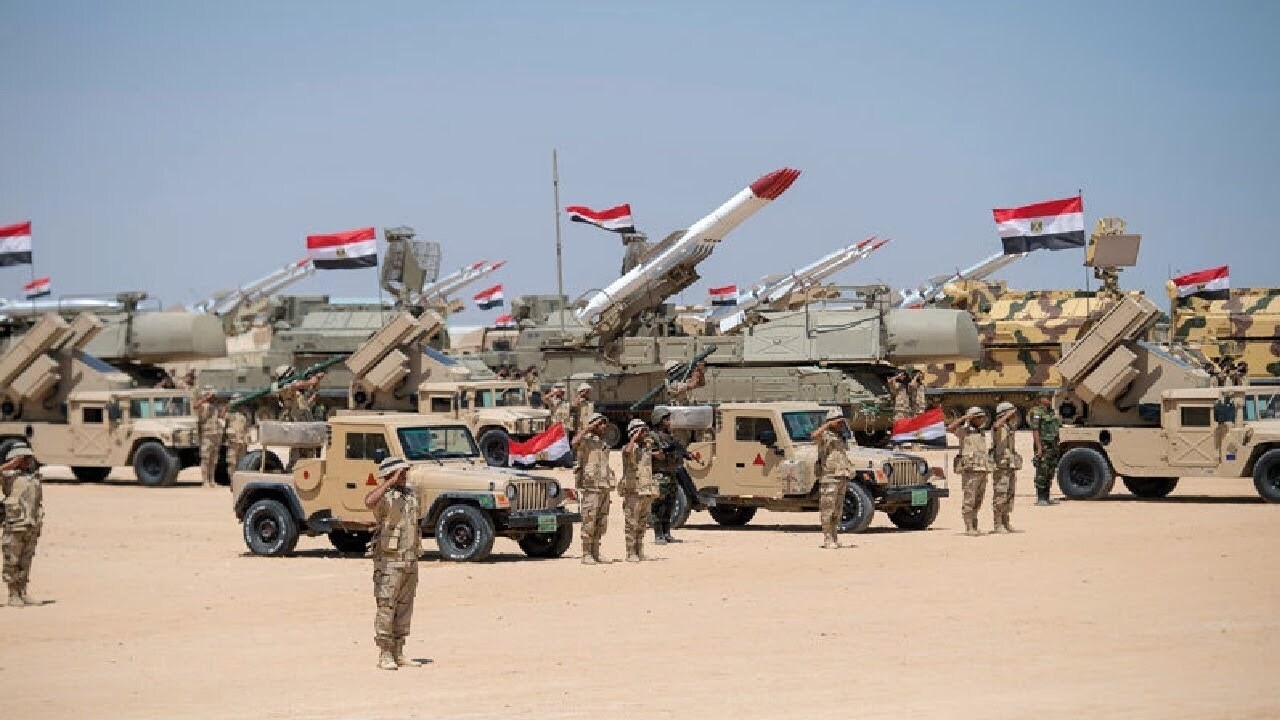 وزير الدفاع المصري يطالب الجيش بأعلى مستويات الجاهزية القتالية