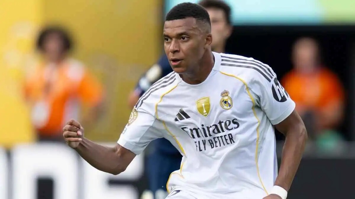 بسبب مبابي.. ريال مدريد يطيح بموظفة كبيرة