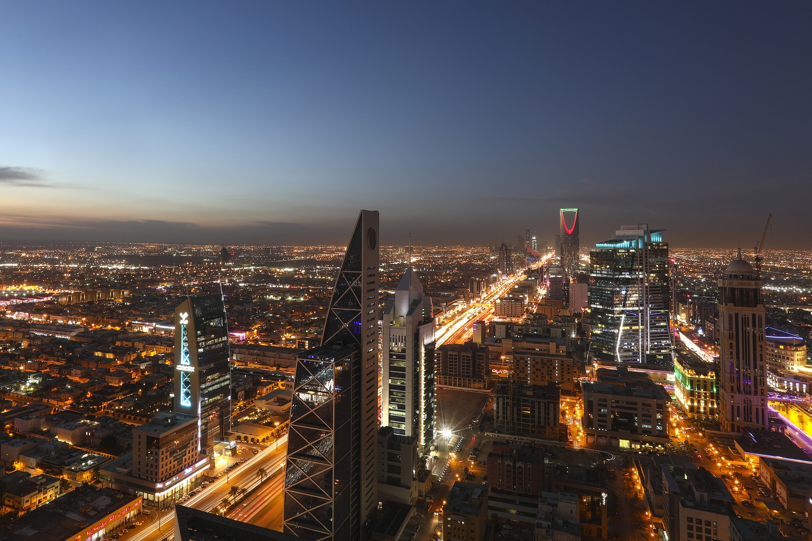 السعودية.. مجلس الوزراء يوافق على قرار حول تملك الأجانب غير المقيمين لعقارات داخل المملكة
