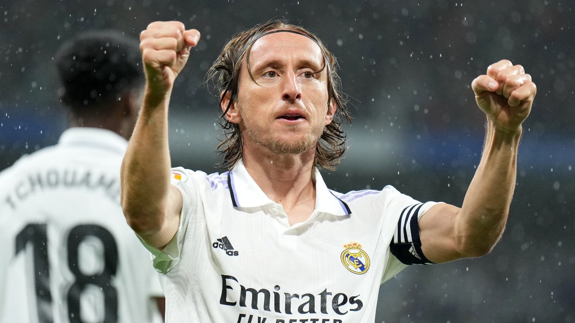 مودريتش يتطلع للبقاء مع ريال مدريد لموسم إضافي!