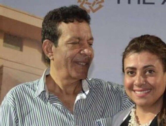 سر غريب: نشوى مصطفى تروي أسباب نومها في قبر زوجها قبل وداعه الأخير