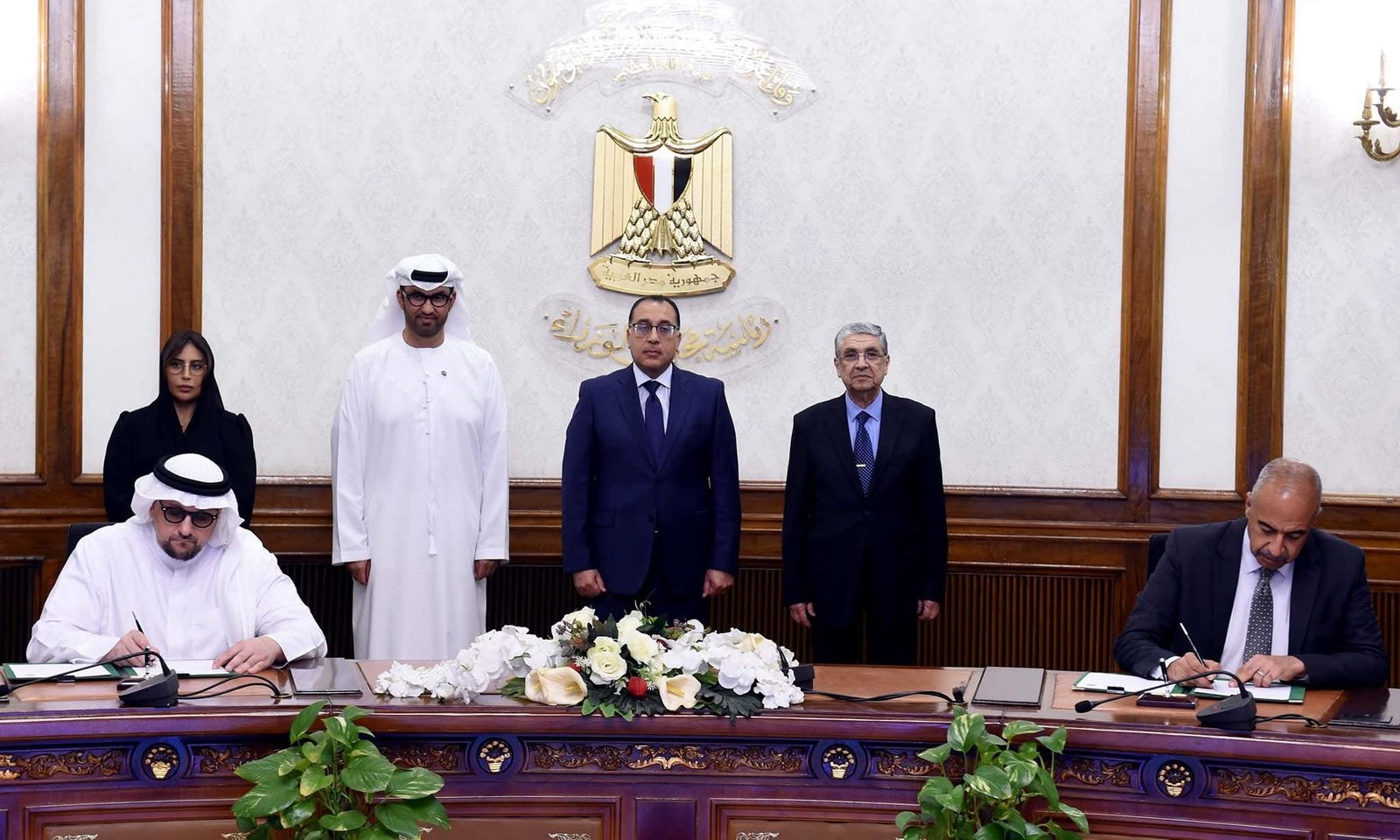 مصدر الإماراتية تخطط لإنشاء محطات طاقة في مصر تعادل ثلث إنتاج البلاد من الكهرباء