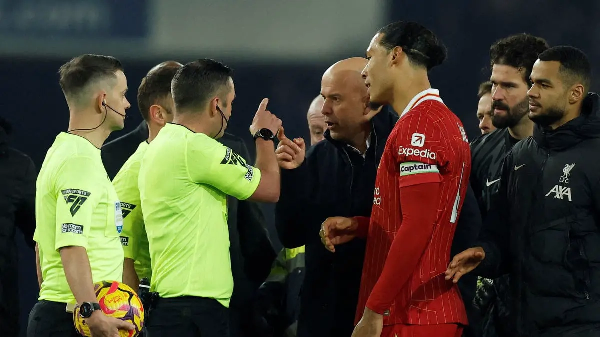 مدرب ليفربول 'سيلوم' الحكم إذا خسر الدوري