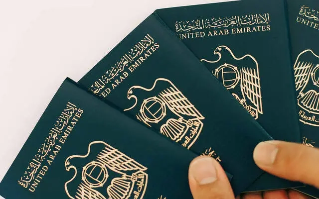 #الإمارات الأولى.. تعرّف على ترتيب البلاد العربية بمؤشر أقوى جوازات السفر2025