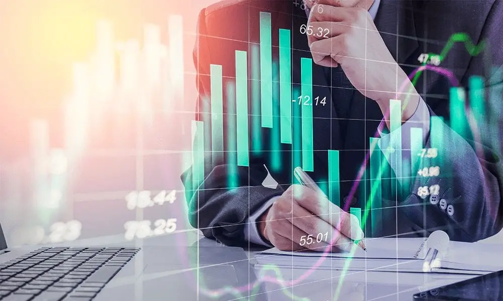 النشرة الاقتصادية.. 8.3 مليار دولار استثمارات مباشرة بقناة السويس وانخفاض سعر البيض بالأسواق