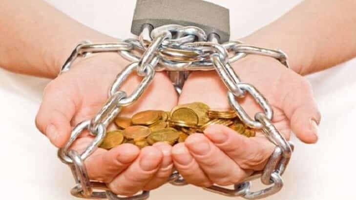 لو عليك ديون ومهموم.. دعاء واحد يأتيك بالرزق من حيث لا تحتسب بشرط