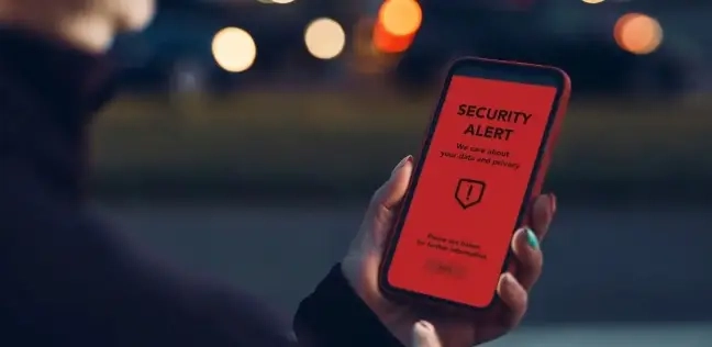 يختبئ داخل 900 تطبيق مزيف.. شركة هندية تحذر من برنامج ضار على الهواتف يستنزف الحسابات