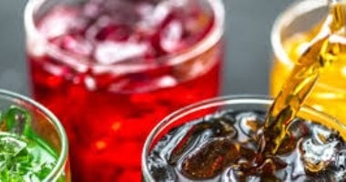 رجل يصاب ب 35 حصوة.. الإفراط فى المشروبات الغازية السبب