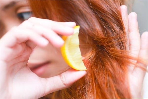 للتخلص من الفراغات.. طرق استخدام الليمون في روتين شعرك